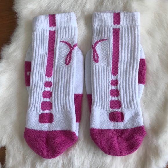 pink nike socks
